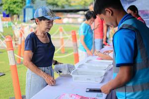 BIB: 
                            <button type="button" onclick="openModal(26527967)" class="btn btn-primary btn-sm float-right btn-popup" data-toggle="modal" data-target=".modal-high-quality">
                        <i class="fas fa-shopping-cart"></i> Add to Cart
                    </button>
                                            <button type="button" onclick="isThisMe(26527967, true)" class="btn btn-success btn-sm float-right btn-popup btn-isme hidden" data-toggle="tooltip" data-placement="bottom" title="นี่คือรูปของคุณใช่ไหม คลิกที่นี่เพื่อเอาเข้าอัลบั้ม">
                        <i class="fas fa-plus"></i> Add to album
                    </button>
                    <button type="button" onclick="isThisMe(26527967, false)" class="btn btn-warning btn-sm float-right btn-popup btn-isnotme hidden">
                        <i class="fas fa-ban"></i> Remove from album
                    </button>